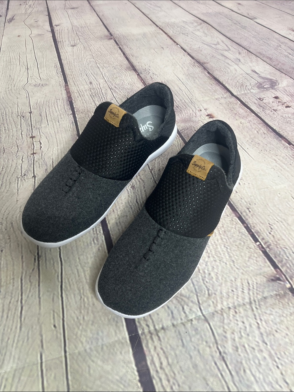 NWOB Supply Co. by Dearfoams Women’s lightweight Sneaker Slipper